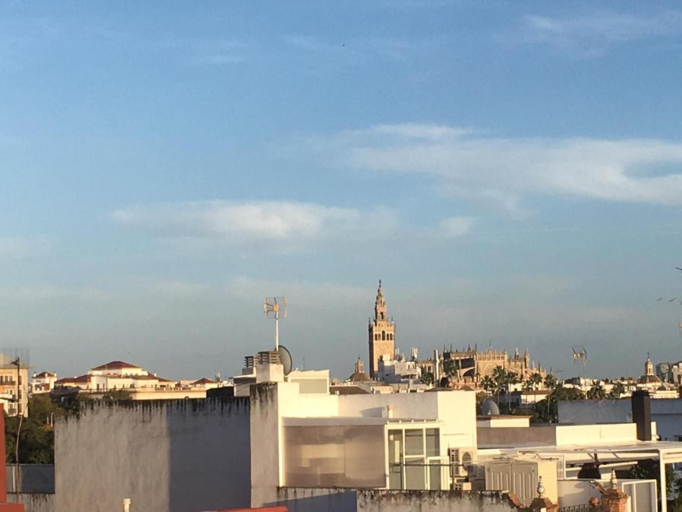 Esencia Triana Apartment Sevilla Bagian luar foto